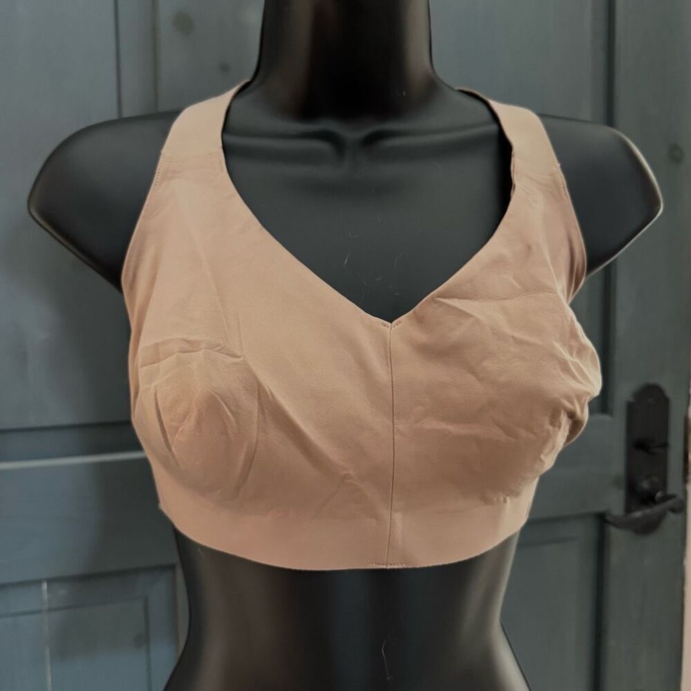 NWOT Lululemon (36E) Tan v-neck sports bra light support hook and eye tshirt
